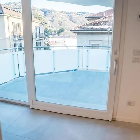 Brand New Design - 2 2 Bath 2 Carpark Διαμέρισμα *