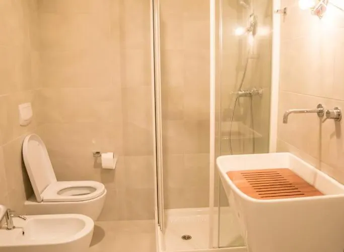 Brand New Design - 2 2 Bath 2 Carpark * Como